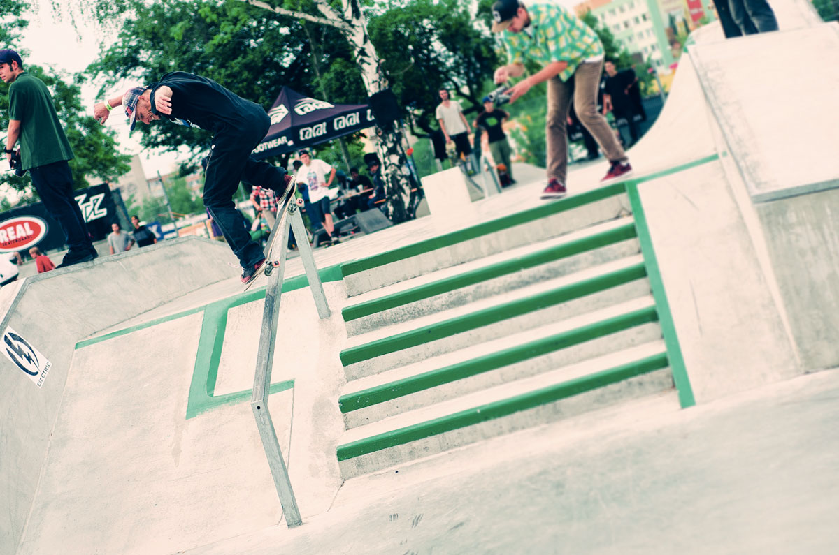 art_elis---bs-noseblunt-2 Dan Eliášek backside nosebluntslide. / foto: Vašek Žalud