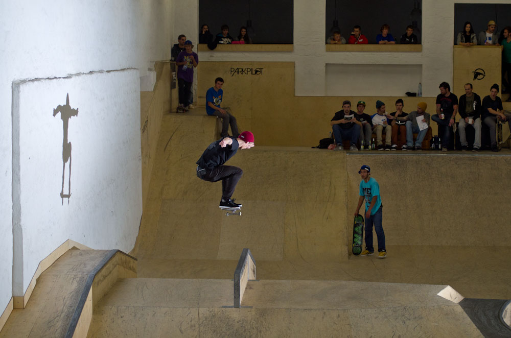 aDSC_1035 Ondro Leskoviansky - ollie transfer to smithgrind. /. foto: Dava DK Kakud