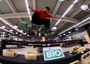 Thaynan Costa vyrazil s partou do supermarketu