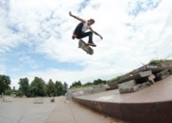 Stalinská skočka dostala na prdel