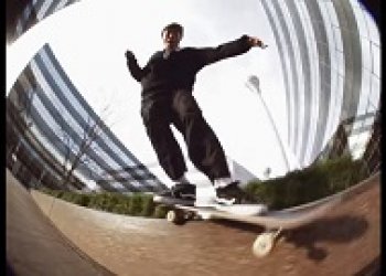 Mauro Roberto z Holandska za Chocolate skateboards