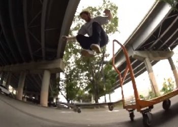 Chris Colbourn feat. Cobra Man aneb když se spojí skate video a videoklip