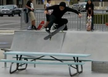 Kdo je Daewon Song?