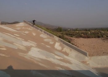 Ben Raemers předvedl neskutečný boardslide z hor