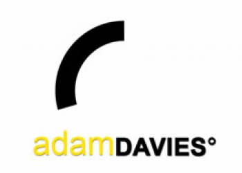 Adam Davies a jeho Magminute