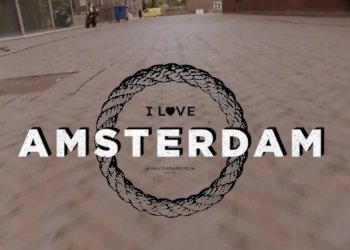 Nápaditý skateboarding na spotech v Amsterdamu