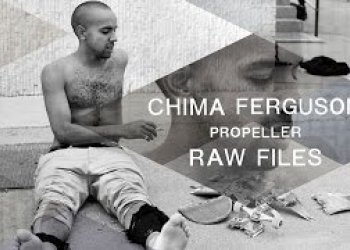 Chima Ferguson servíruje své Vans raw files