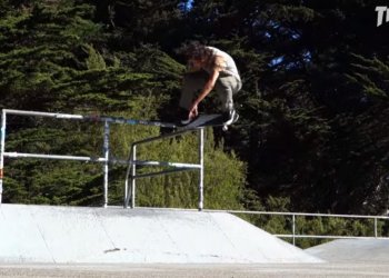 Evan Smith si do Magnified připravil solidní nesmysl