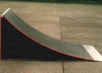 Jump ramp with Mark Appleyard, Louie Lopez, and Dane Burman