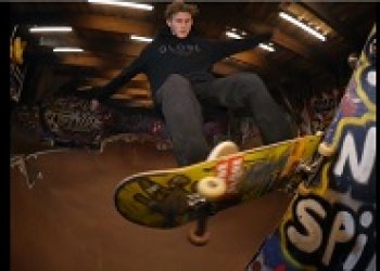 Dannie Carlsen v editu pro svojí colorway u Globe