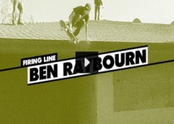 Ben Raybourn ve Firing line na střeše domu