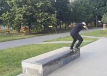 Jiruška a Humpl si udělali skejtový výlet do Pardubic