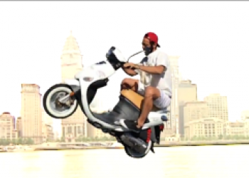 Hélas' "Ninja Tortures" Video