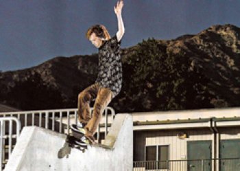 Justin Schulte extras z Pain Is Beauty
