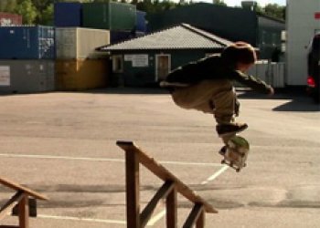 Lewis Marnell  jezdí za The Cream skateboarding 