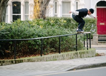 Výsostnej skateboarding z ostrovů v partu "Charles" pro Primitive v podání Charlie Munro