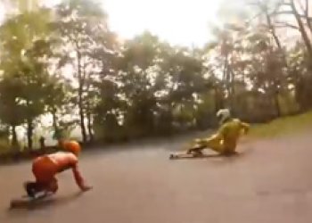 Záznam z Red Bull High Speed Longboard racingu
