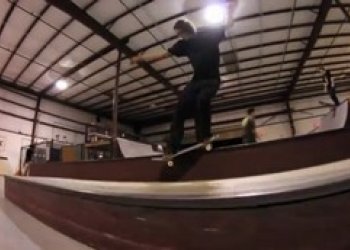 Evan Smith v Midtown skateparku