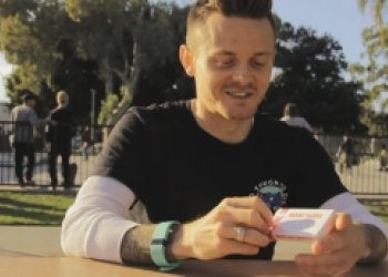 Cody McEntire ve vymazleném editu z Cherry parku