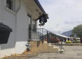 Welcome Skateboards team užívá skateboarding, co to jde