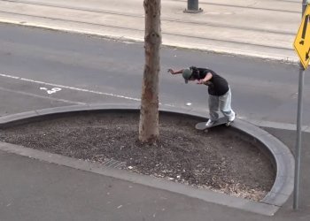 Vychytávka "Polly Ledge Repair Co." a jejich edit s názvem Delay