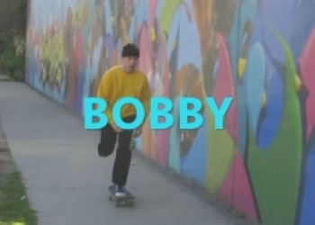 Bobby DeKeyzer a jeho iPhone part plný stylu