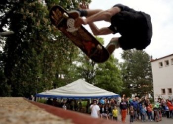 Skatepark v centru města díky organizaci You Can Do It a D Fight
