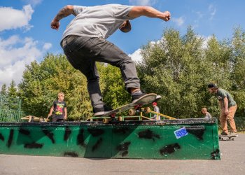 Pherdex - fakie ollie to switch 5-0