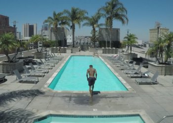 Boo Johnson vás provede svým dnem v Long Beach