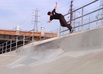 Fucking Awesome a Hockey představují další nabité video