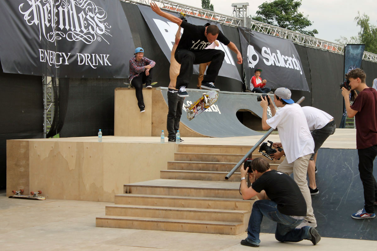 sewa_360doubleflip Sewa Kroetkov a 360 double flip. Vrátil, prej nic moc a dal to znova ještě víc do perfektu.