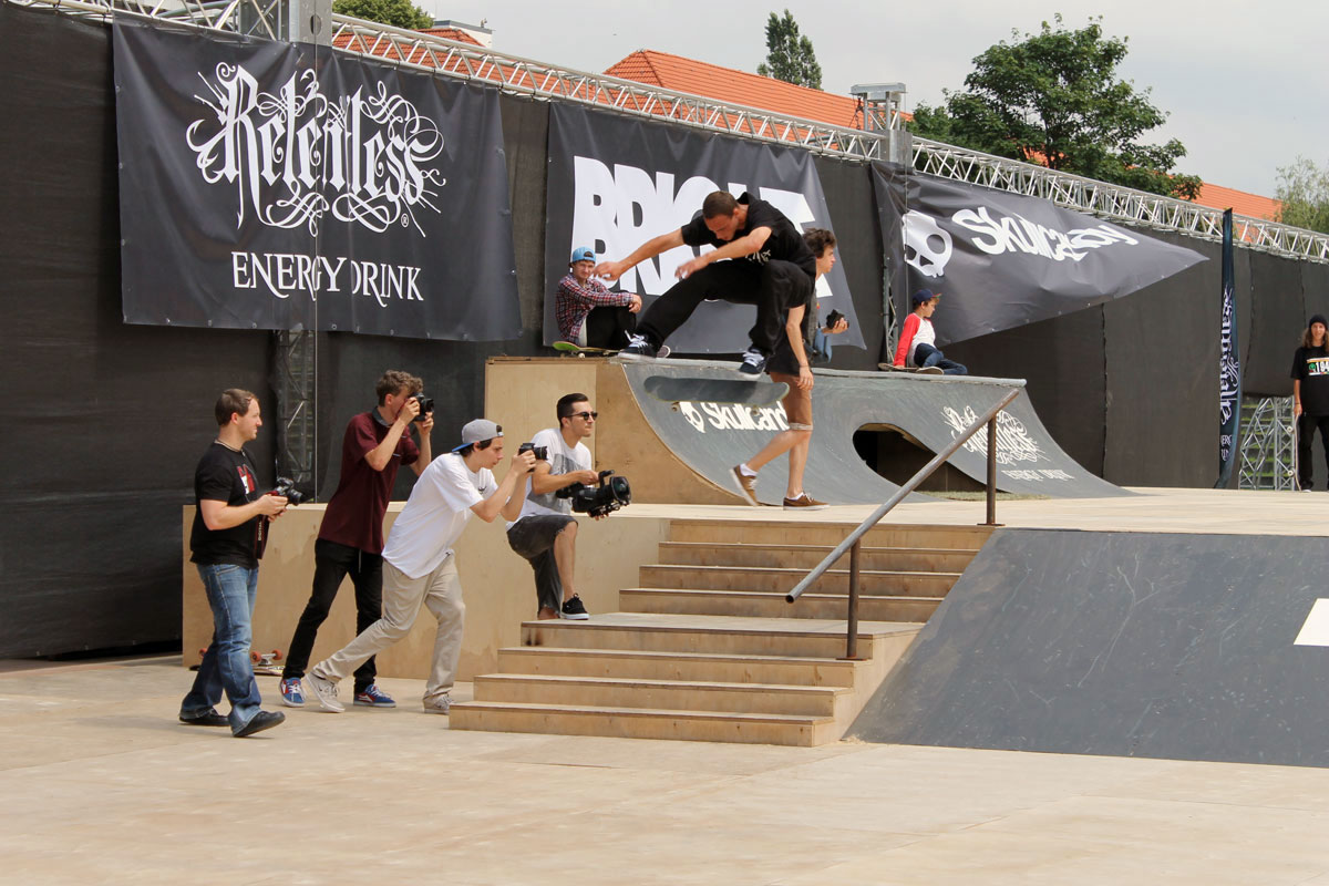 sewa_fsflip Sewa Kroetkov a nemalý frontside flip.