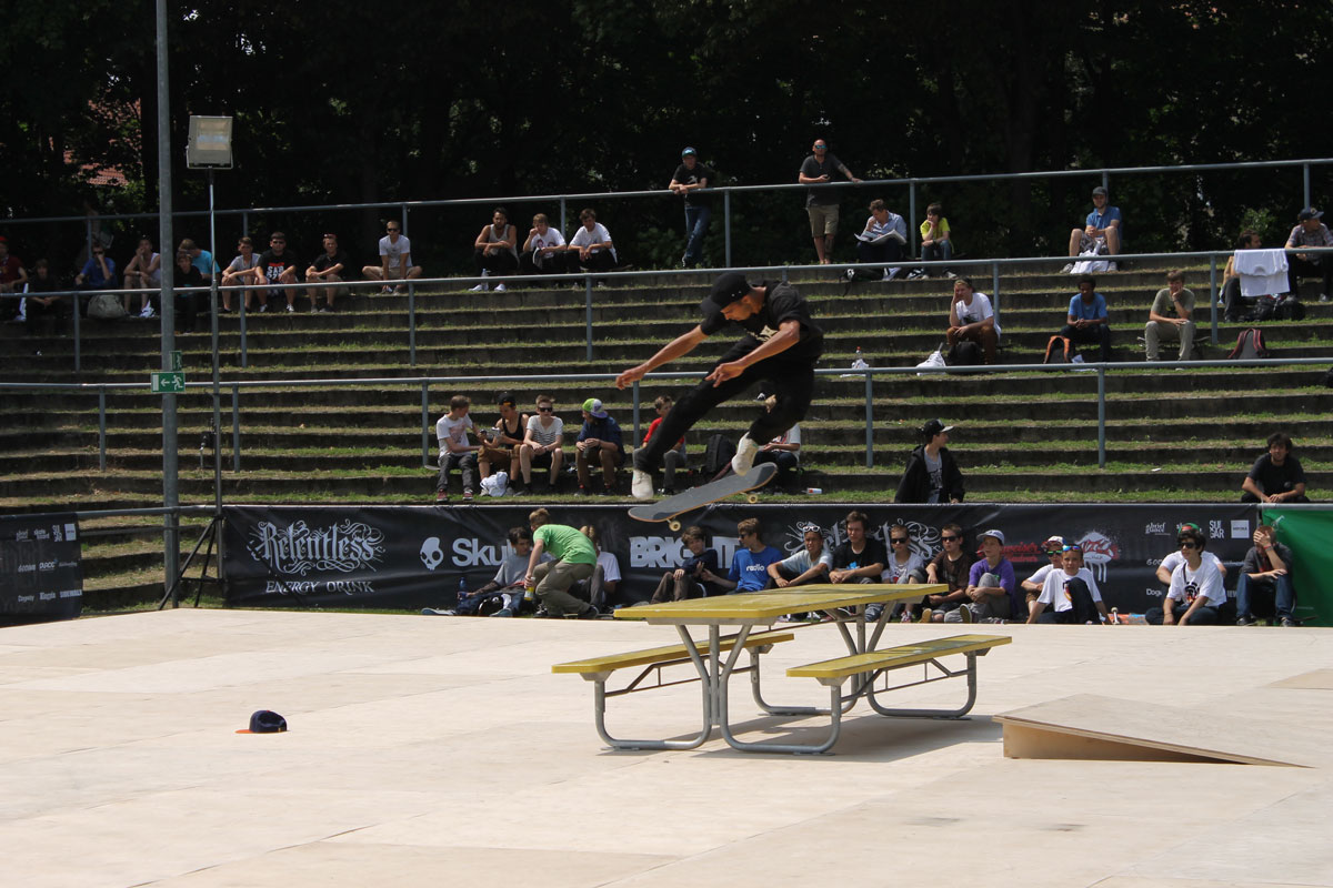 zapr_shiftyflip Marek Zápražný shifty flip.