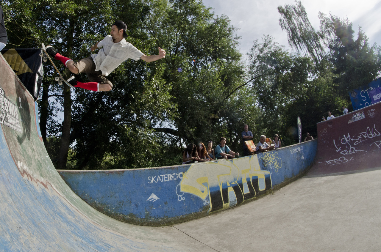 Makrela v protáhlým fakie ollie. Foto: Jakub Zima Makrela v protáhlým fakie ollie. Foto: Jakub Zima