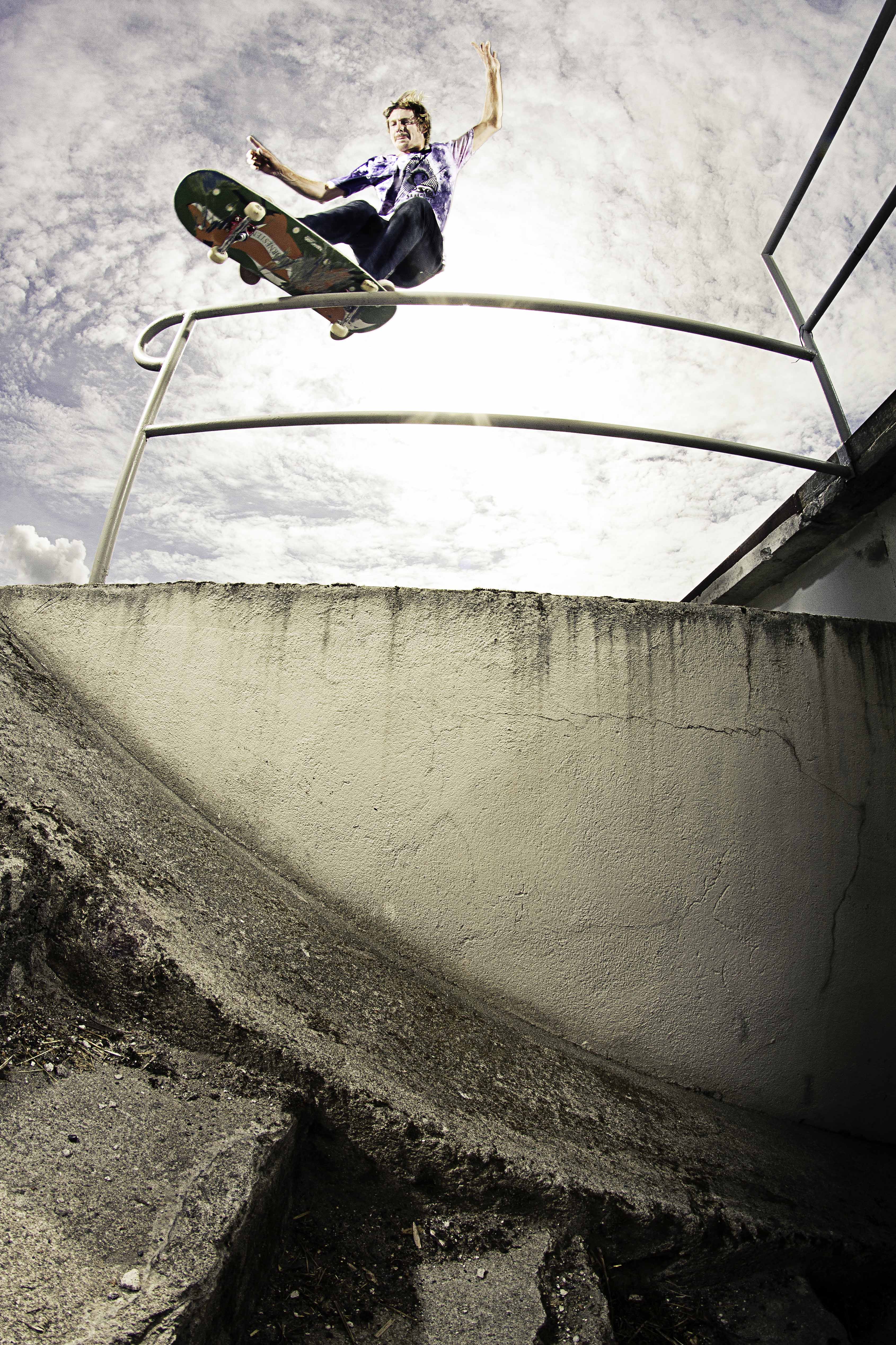 John Österlind a fronside feeble. Foto: MartinHallberg John Österlind a fronside feeble. Foto: MartinHallberg