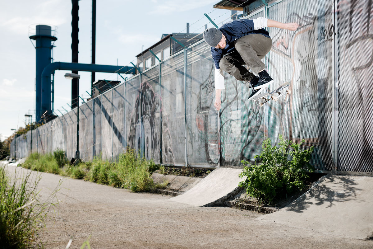 Backside kickflip v podání  Pontuse Alva na TBS. Foto: Sam Ashley