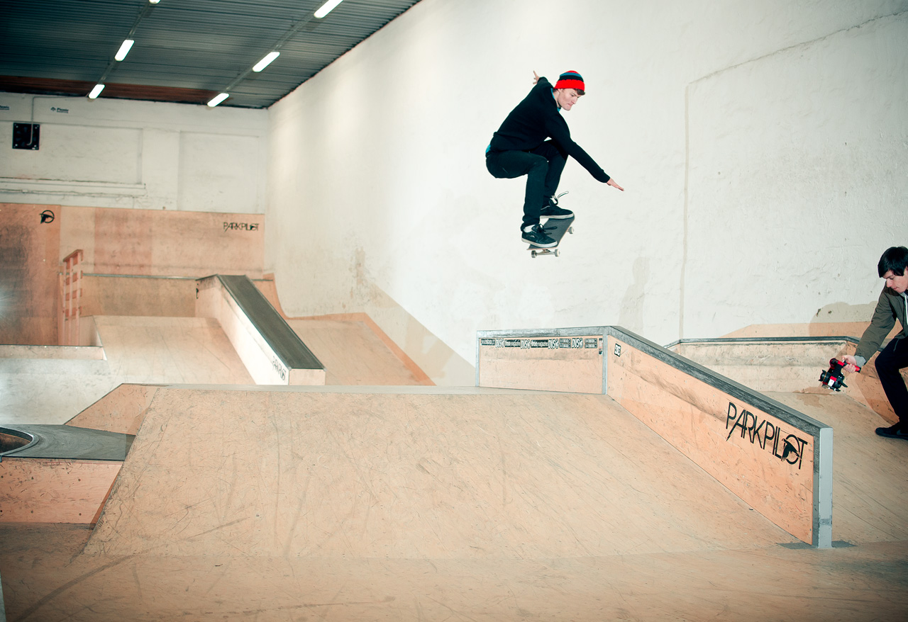 art_hf_peter_transfer_lipslide Peter Mercell transfer frontside lipslide. / foto: Vašek Žalud