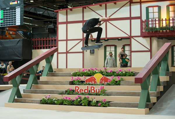 Shane O’Neill v nollie bs heelflipu Shane O’Neill v nollie bs heelflipu