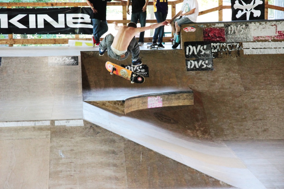 a_IMG_5350 Andrej Norenko frontside flip. / foto: Black Bee