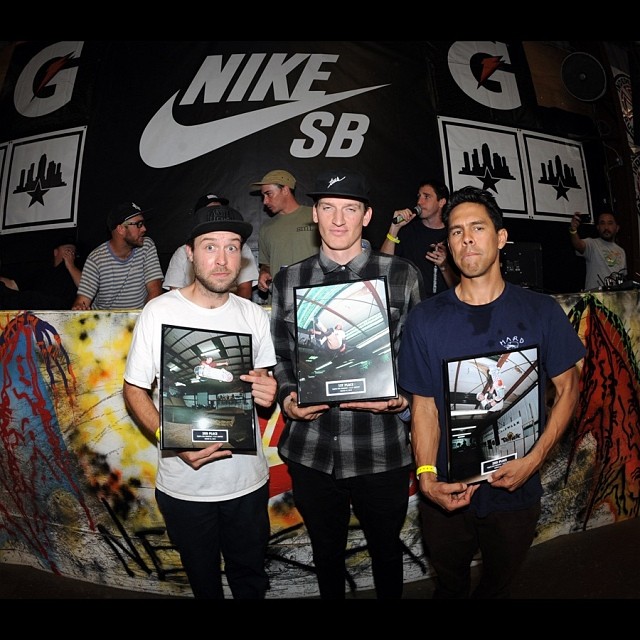 Vítězové Skate manager contestu. Zleva: John Alden, Luke Callahan a Dan Rogers Vítězové Skate manager contestu. Zleva: John Alden, Luke Callahan a Dan Rogers