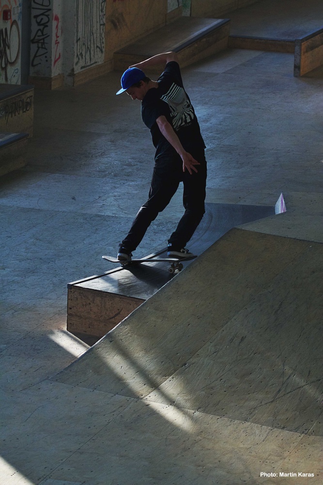 Jakub Karlík - backside lipslide Jakub Karlík - backside lipslide