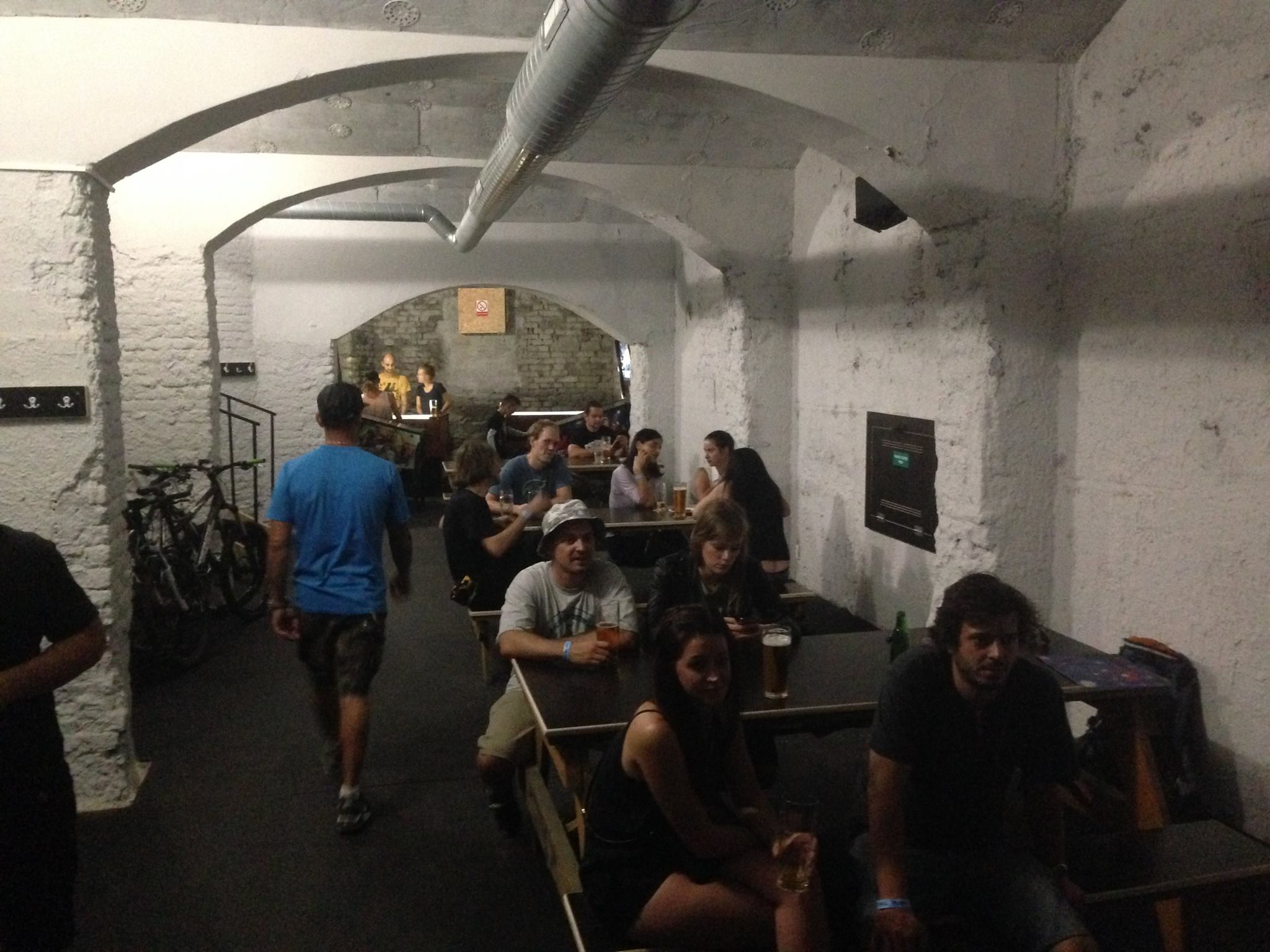 Interiér baru. / zdroj: Bowl bar