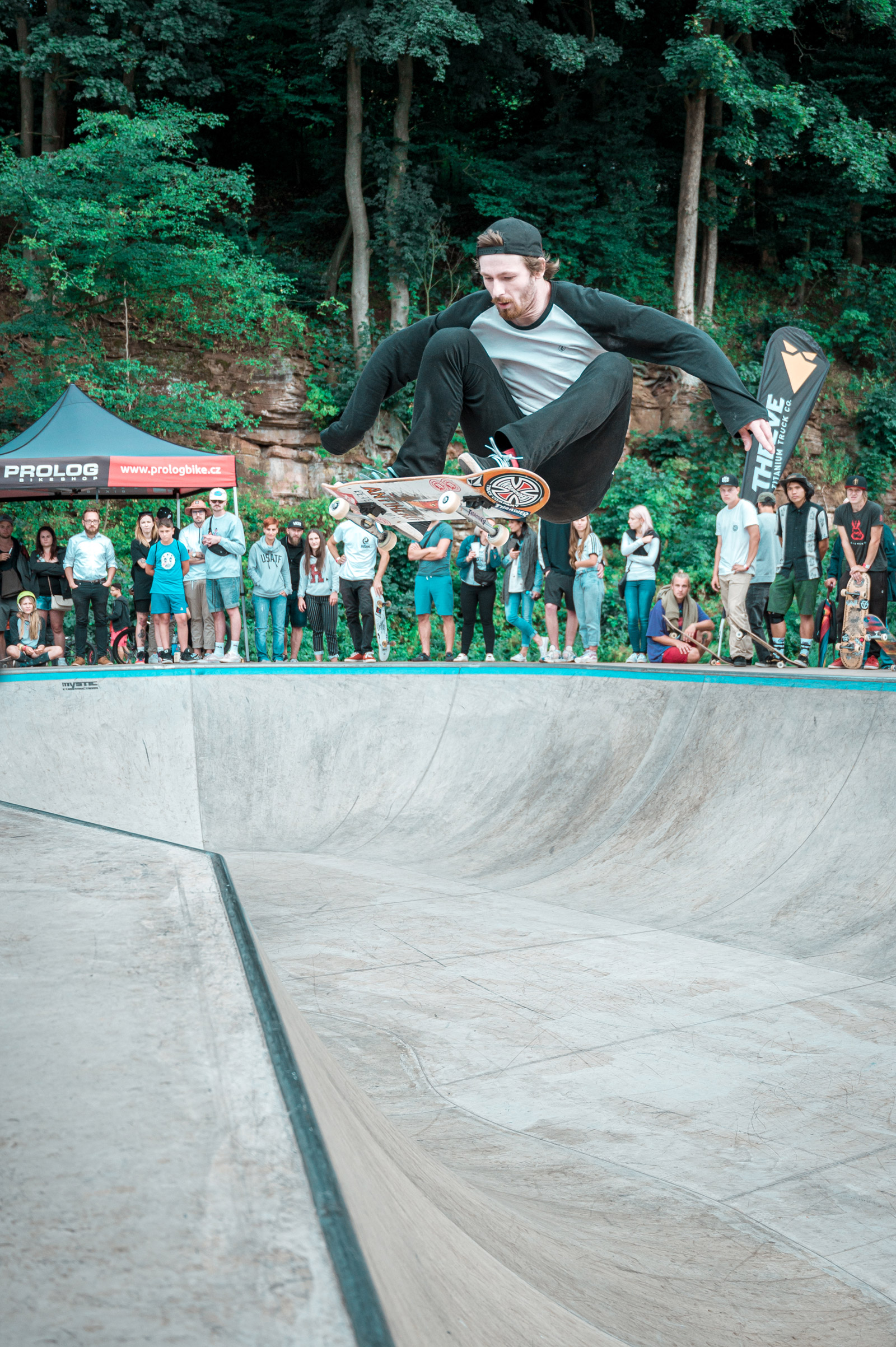 Martin Bryndač frontside ollie. / foto: Jan Kopřiva