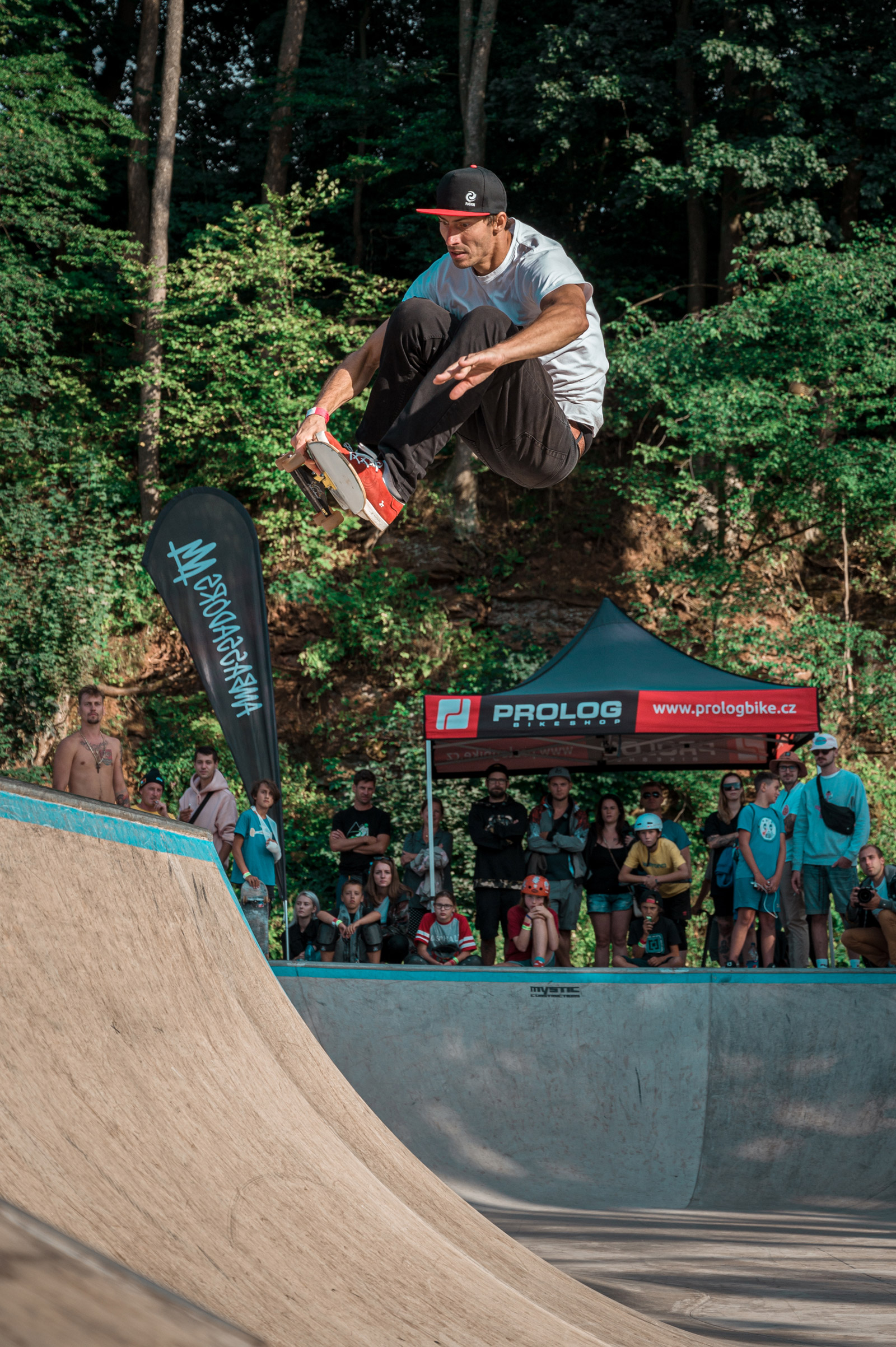 Honza Tomšovský frontside indy. / foto: Jan Kopřiva